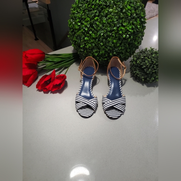 NWOT GEORGE Belles sandales à petits talons compensés neuves sans étiquette - Picture 2 of 7